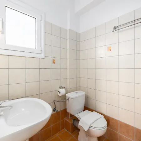 Ioanna Agios Stephanos Villa *