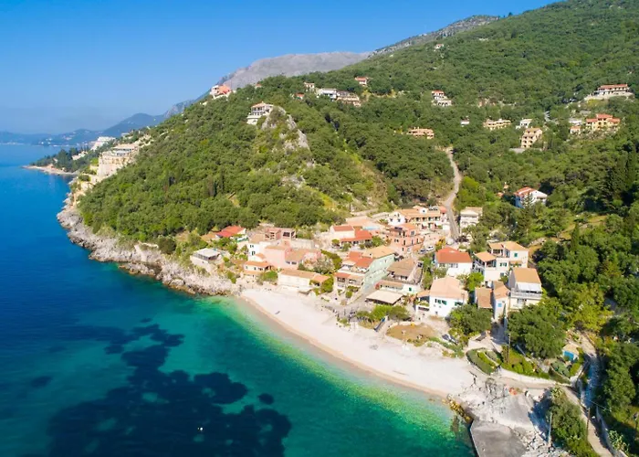 Ioanna Agios Stephanos Villa