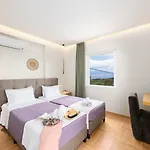 Ioanna Agios Stephanos Villa